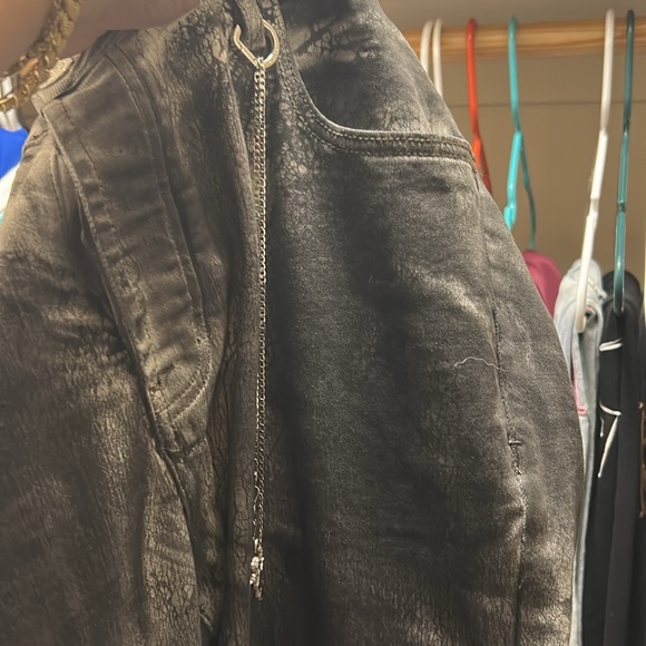 Stylish Black and Gray Pants - Picture 8 of 8